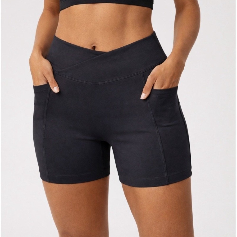 Blogilates CrissCross Biker Shorts - S